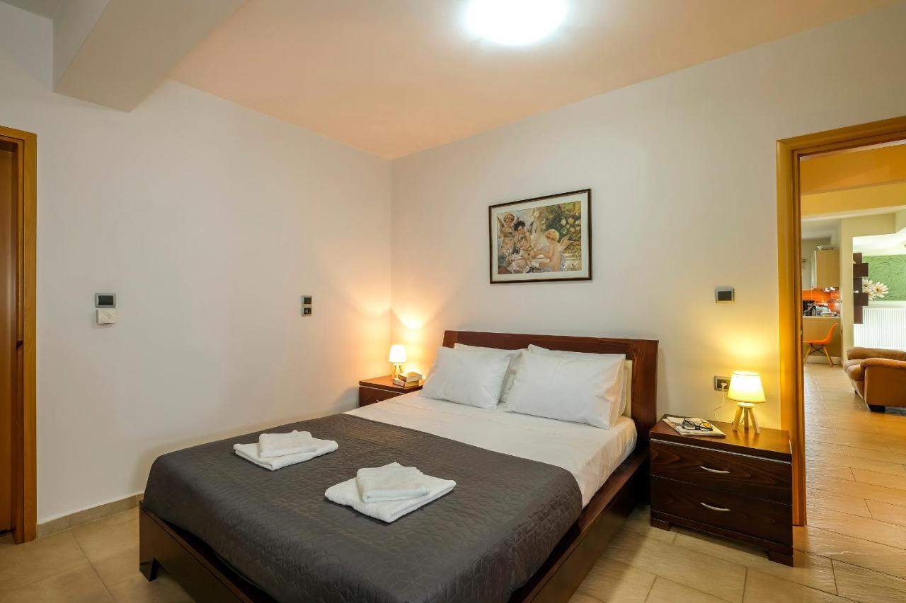 Bay View Apartment Chania  Bagian luar foto